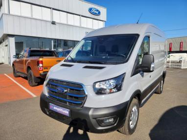 Voir le détail de l'offre de cette FORD Transit 2T Fg E 390 L2H2 135 kW (184 ch) Electrique Batterie 75/68 kWh Trend Business de 2023 en vente à partir de 550.27 €  / mois