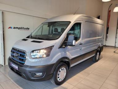 Voir le détail de l'offre de cette FORD Transit 2T Fg PE 350 L2H2 135 kW Batterie 75/68 kWh Trend Business de 2023 en vente à partir de 553.76 €  / mois