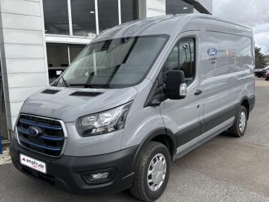 Voir le détail de l'offre de cette FORD Transit 2T Fg PE 350 L2H2 135 kW Batterie 75/68 kWh Trend Business de 2023 en vente à partir de 607.99 €  / mois