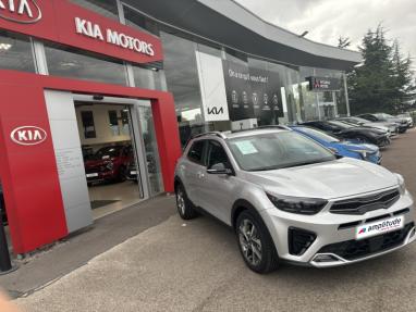 Voir le détail de l'offre de cette KIA Stonic 1.0 T-GDi 100ch GT Line DCT7 de 2024 en vente à partir de 25 799 € 