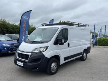 Voir le détail de l'offre de cette PEUGEOT Boxer Fg 333 L1H1 2.2 BlueHDi S&S 140ch Asphalt de 2021 en vente à partir de 282.1 €  / mois