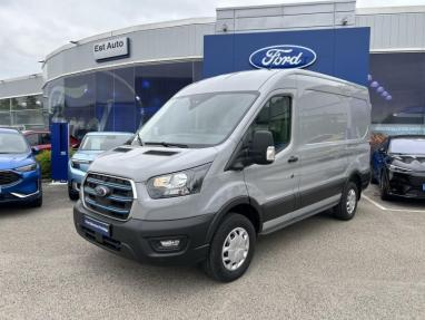 Voir le détail de l'offre de cette FORD Transit 2T Fg PE 350 L2H2 135 kW Batterie 75/68 kWh Trend Business de 2023 en vente à partir de 407.66 € / mois
