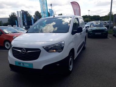 Voir le détail de l'offre de cette OPEL Combo Cargo L1H1 Standard 1.5 100ch S&S Pack Clim de 2021 en vente à partir de 184.77 €  / mois